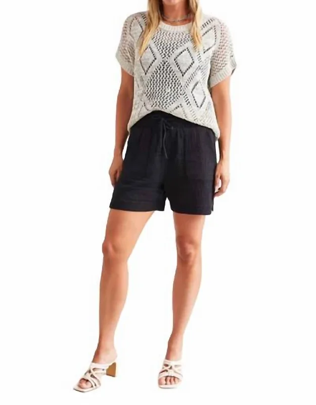 Cozy women’s clothing for the colder months   Short With Elastic Waist Band In Black