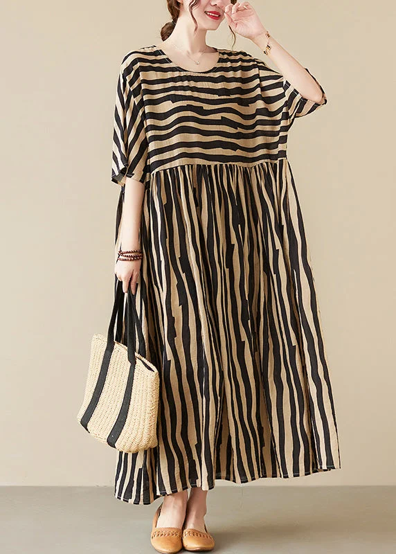 Versatile outfits to transition from day to night Black Striped Patchwork Wrinkled Maxi Dresses Summer Versatile outfits to transition from day to night Black Striped Patchwork Wrinkled Maxi Dresses Summer