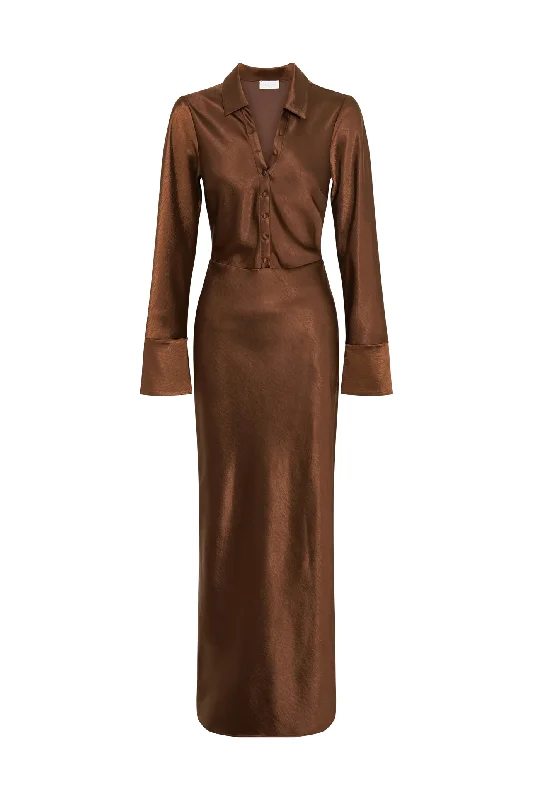 The ultimate guide to stylish women’s fashion Whitley Satin Collared Maxi Dress Dark Brown by Meshki The ultimate guide to stylish women’s fashion Whitley Satin Collared Maxi Dress Dark Brown by Meshki