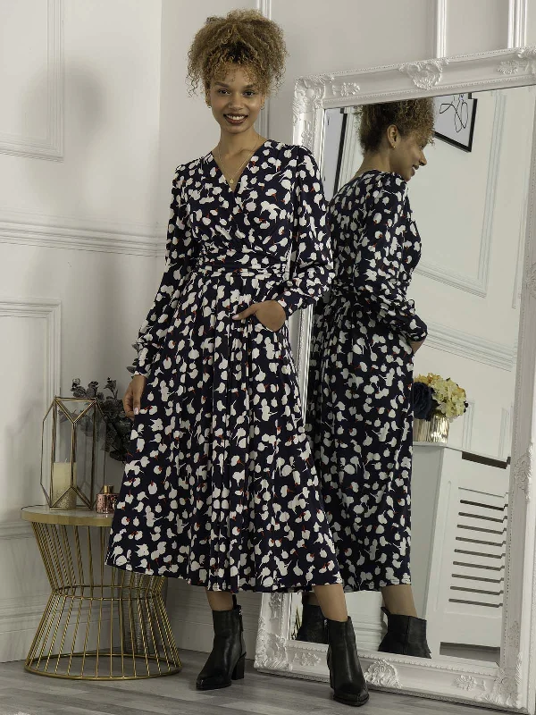 A perfect wardrobe for fashionable women Jolie Moi Nancy Long Sleeve Maxi Dress, Navy White Floral A perfect wardrobe for fashionable women Jolie Moi Nancy Long Sleeve Maxi Dress, Navy White Floral