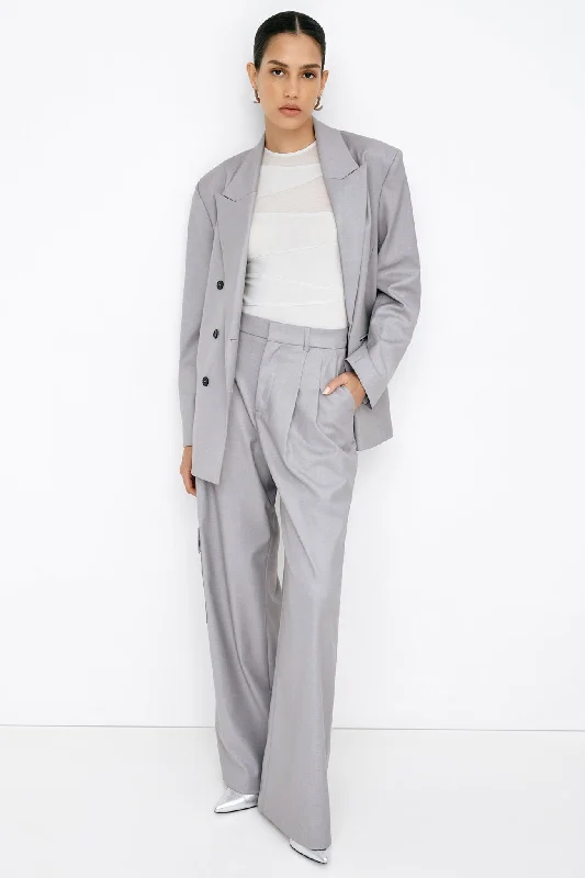 Cozy women’s clothing for the colder months   Hannah Blazer