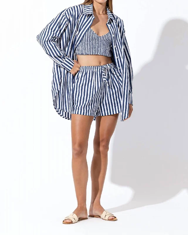 Chic for every occasion and style   Donovan Poplin Short In Blue/white