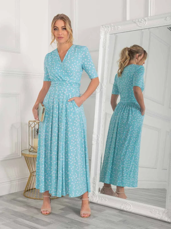 Step into style with our women’s clothing collection Lyanna Wrap Front Maxi Dress, Green Step into style with our women’s clothing collection Lyanna Wrap Front Maxi Dress, Green