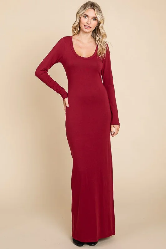 Casual yet chic women’s outfits for work or play Burgundy Solid Long Sleeve Scoop Neck Maxi Dress Casual yet chic women’s outfits for work or play Burgundy Solid Long Sleeve Scoop Neck Maxi Dress