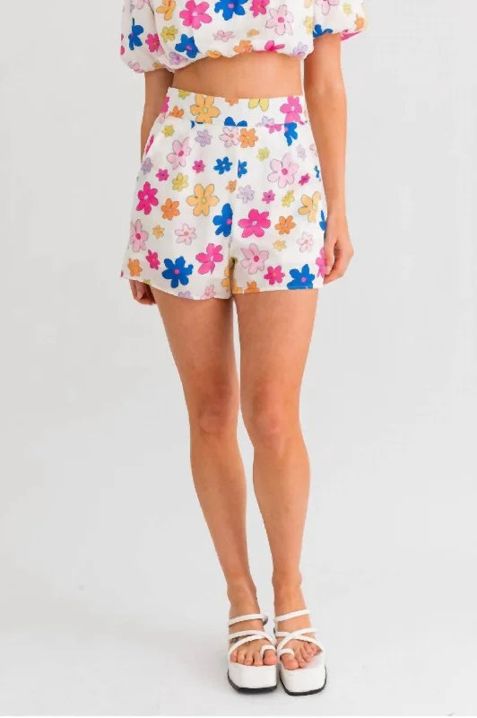 Timeless clothing pieces every woman should own Multi Color Floral Shorts In Multi-Colored Timeless clothing pieces every woman should own Multi Color Floral Shorts In Multi-Colored