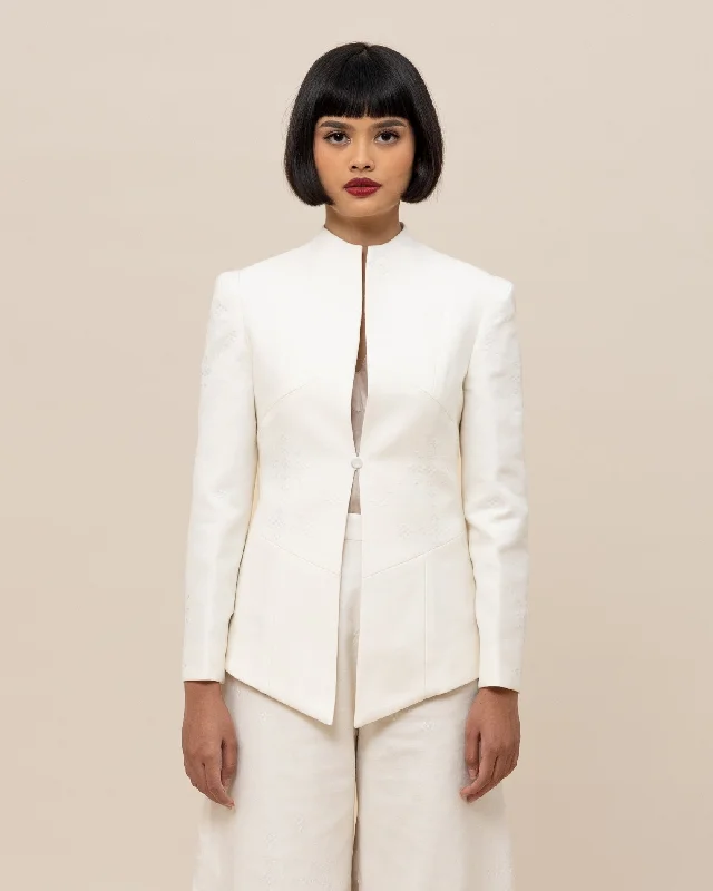 Summer-ready fashion for stylish women   POWER Edit - Kebaya Blazer