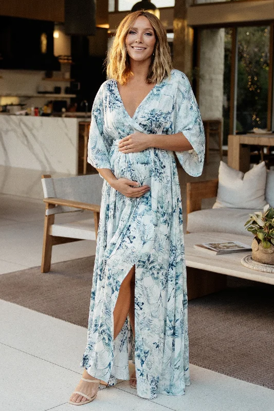 Stylish women’s clothing designed for comfort   Kalea Maxi Dress | Blue + White