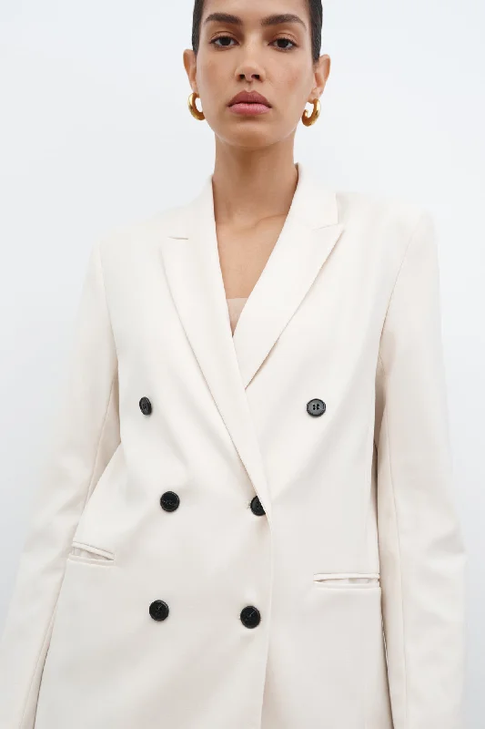 Refresh your wardrobe with trendy women’s apparel   Norah Blazer