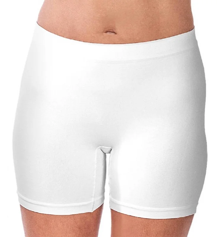 Refresh your wardrobe with trendy women’s apparel   Seamless Boxer Short In White