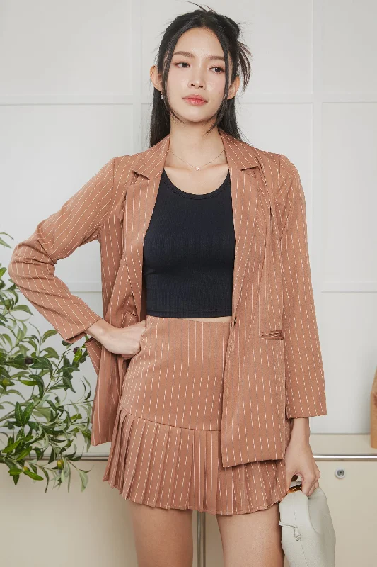 Trendy women’s clothing    Pinstriped Blazer in Camel