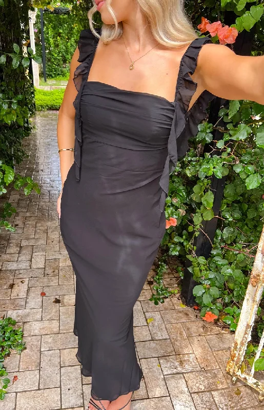Chic and comfortable clothing for busy women   Fortuna Black Maxi Dress