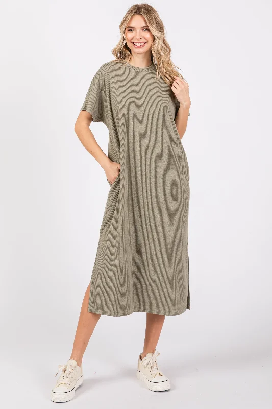 Perfect fashion pieces for the busy woman Light Olive Ribbed Short Dolman Sleeve Side Slit Midi Dress Perfect fashion pieces for the busy woman Light Olive Ribbed Short Dolman Sleeve Side Slit Midi Dress