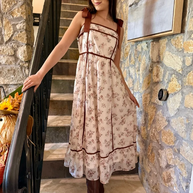 Elegant and comfortable women’s fashion wear Campbell Floral Contrast Lined Midi Dress - FINAL SALE Elegant and comfortable women’s fashion wear Campbell Floral Contrast Lined Midi Dress - FINAL SALE