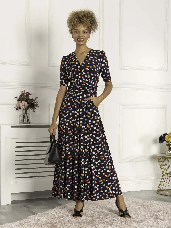 Refresh your wardrobe with trendy women’s apparel Saniya Print Jersey Maxi Dress, Navy Daisy Refresh your wardrobe with trendy women’s apparel Saniya Print Jersey Maxi Dress, Navy Daisy