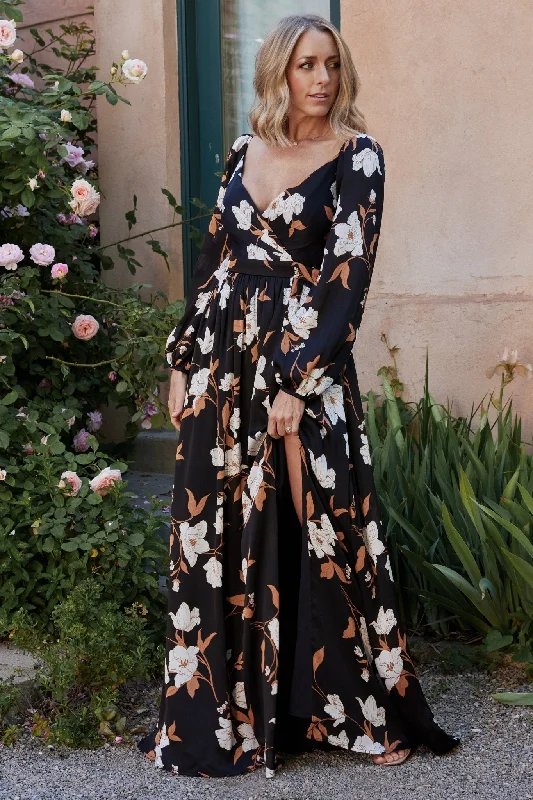 Fashionable, yet affordable women’s apparel   Tristan Maxi Dress | Black Floral