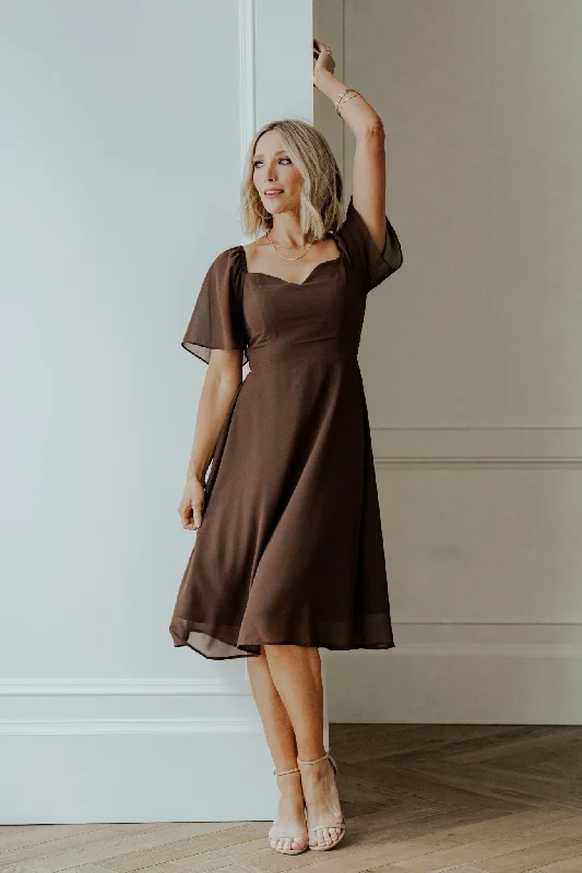 Fashionable clothing that fits every occasion Colette Sweetheart Midi Dress | Espresso Fashionable clothing that fits every occasion Colette Sweetheart Midi Dress | Espresso