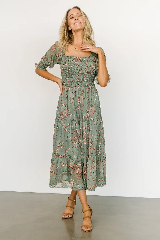 Effortlessly chic outfits for the modern woman Fabian Jacquard Midi Dress | Eucalyptus + Pink Effortlessly chic outfits for the modern woman Fabian Jacquard Midi Dress | Eucalyptus + Pink