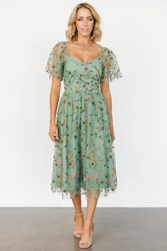Feminine silhouettes for the modern woman Gwyneth Tulle Midi Dress | Eucalyptus Floral Feminine silhouettes for the modern woman Gwyneth Tulle Midi Dress | Eucalyptus Floral