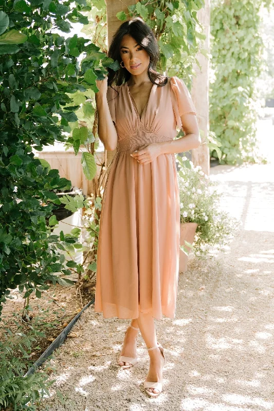 The ultimate destination for women’s clothing Sarah Smocked Midi Dress | Dusty Camel The ultimate destination for women’s clothing Sarah Smocked Midi Dress | Dusty Camel