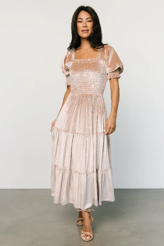 Trendy women’s clothing with a modern twist Vivaldi Smocked Velvet Midi Dress | Champagne Trendy women’s clothing with a modern twist Vivaldi Smocked Velvet Midi Dress | Champagne