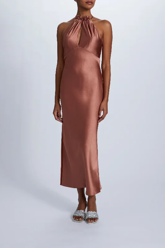 Soft, breathable fabrics for fashionable women   Orla