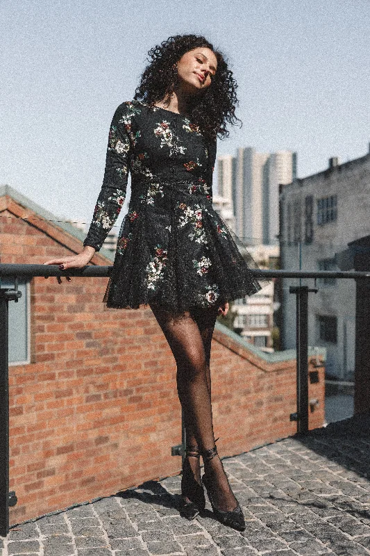 Fashionable, yet affordable women’s apparel Woodsen Long Sleeve Mini Dress - Black Floral Fashionable, yet affordable women’s apparel Woodsen Long Sleeve Mini Dress - Black Floral