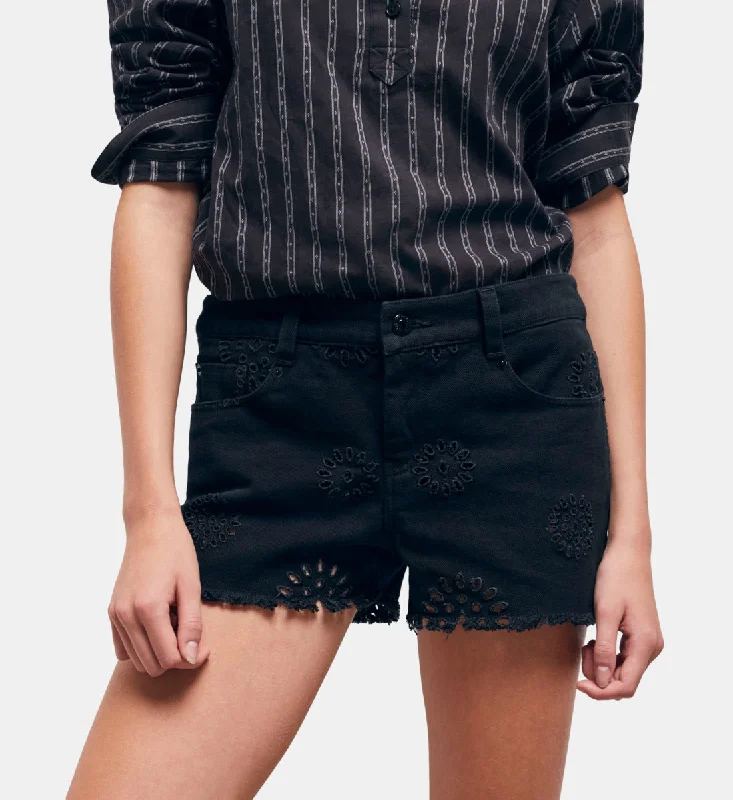 Feminine fashion to express your unique style Black Denim Shorts With Broderie Anglaise Feminine fashion to express your unique style Black Denim Shorts With Broderie Anglaise