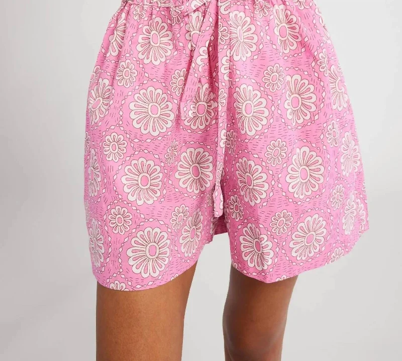 Stylish women’s clothing designed for comfort   Cary Short In Pink Daisy