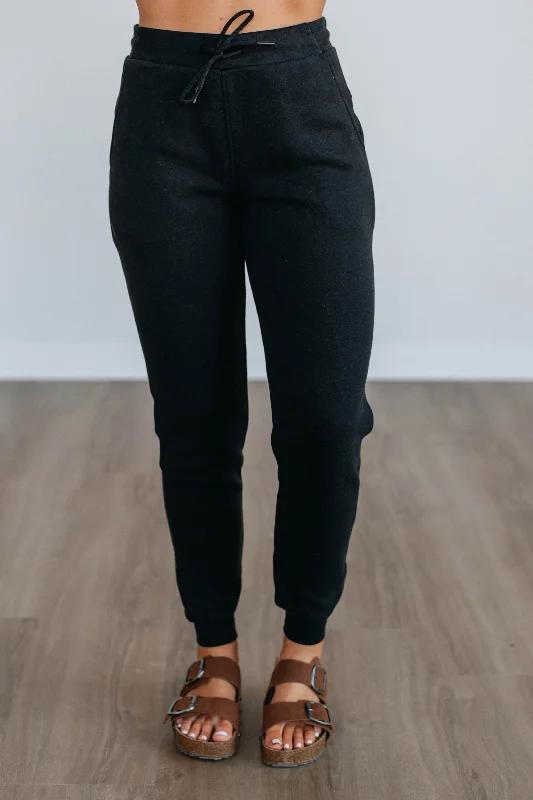 High-quality women’s wear for everyday elegance   Grantham Lounge Joggers - Black