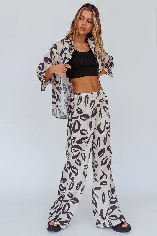 Soft, breathable fabrics for fashionable women   Just A Hunch Pants Leaf Print Beige