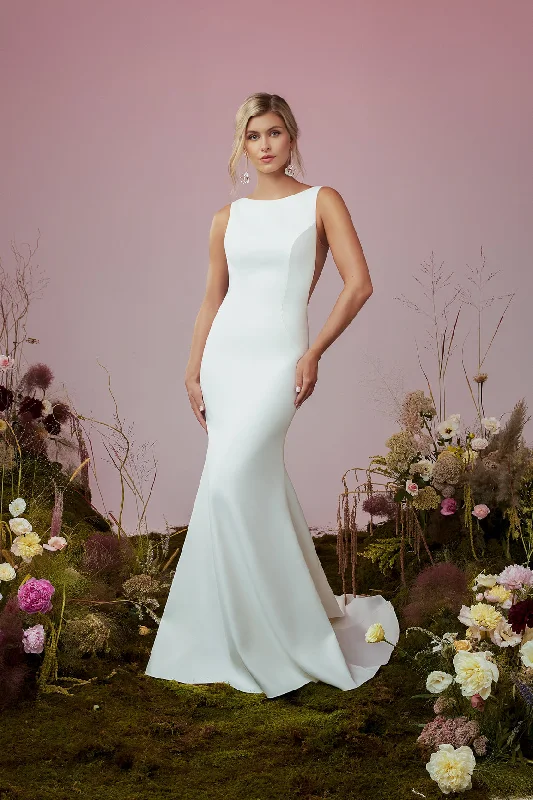 Modern fashion pieces designed for all women   Kismet