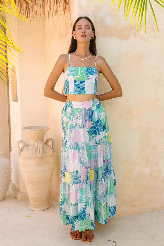 Refresh your wardrobe with high-quality women’s fashion Maeve Aqua Blue Green Abstract Tiered Maxi Skirt Refresh your wardrobe with high-quality women’s fashion Maeve Aqua Blue Green Abstract Tiered Maxi Skirt