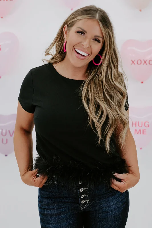 Create a timeless wardrobe with fashionable pieces Total Stand Out Feather Top, Black Create a timeless wardrobe with fashionable pieces Total Stand Out Feather Top, Black