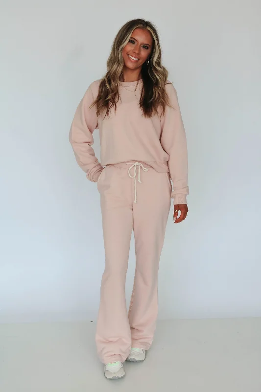 Casual yet chic women’s outfits for work or play   Z Supply Lounge Pants
