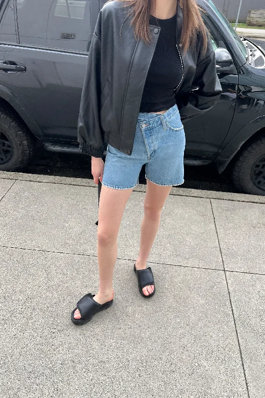 Dress to impress with elegant women’s wear   CROSSFRONT JEAN SHORT