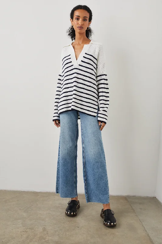 Women’s clothing that fits your personality and style HARRIS SWEATER - WHITE NAVY STRIPE Women’s clothing that fits your personality and style HARRIS SWEATER - WHITE NAVY STRIPE