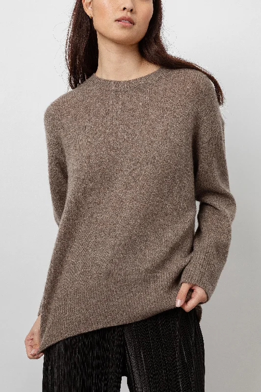 Refresh your wardrobe with high-quality women’s fashion   JUNO SWEATER - HAZELNUT