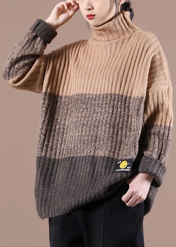 Timeless clothing pieces every woman should own Natural Khaki Colorblock High neck Fall Knit Sweater Timeless clothing pieces every woman should own Natural Khaki Colorblock High neck Fall Knit Sweater