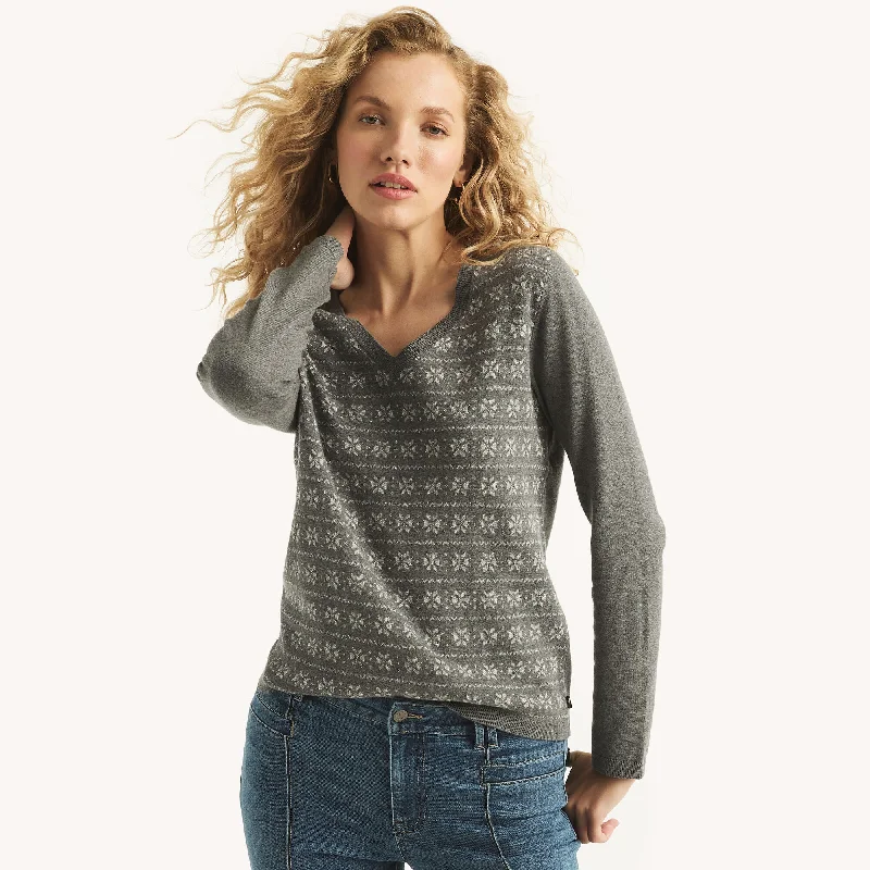 Trendy women’s clothing    Nautica Womens Snowflake Print V-Neck Sweater