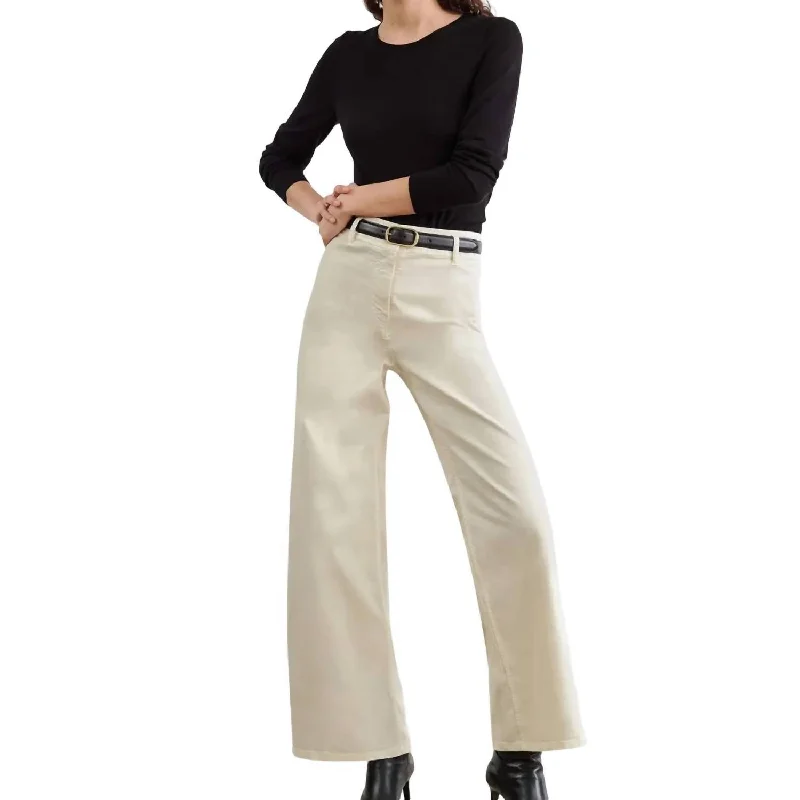Discover the latest trends in women’s fashion   Oriana Sweater In Black