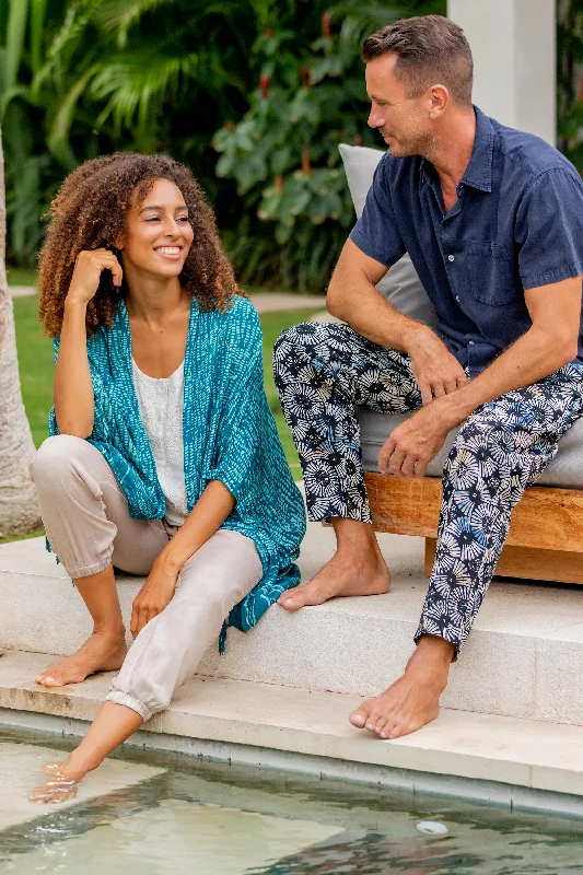 Step up your style with trendy women’s clothing Sea Sponge Breezy Rayon Kimono with Batik Design Step up your style with trendy women’s clothing Sea Sponge Breezy Rayon Kimono with Batik Design