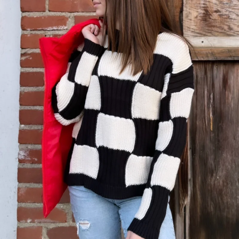 Find your perfect fit with stylish women’s clothing Talk Of The Town Checkered Sweater Find your perfect fit with stylish women’s clothing Talk Of The Town Checkered Sweater