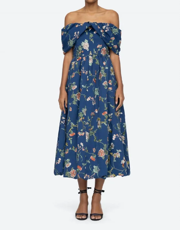 Women’s clothing that fits your personality and style Julian Embroidery Off Shoulder Dress In Navy Women’s clothing that fits your personality and style Julian Embroidery Off Shoulder Dress In Navy