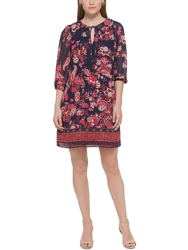 Affordable fashion that looks high-end   Plus Womens Floral Print Knee Shift Dress