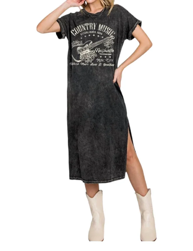 Refresh your wardrobe with stylish women’s outfits   Country Music Graphic Dress In Black