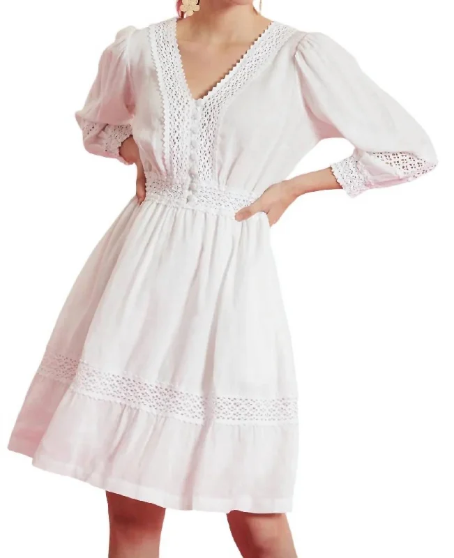 Effortlessly chic fashion for today’s woman   Jen Linen Dress In White