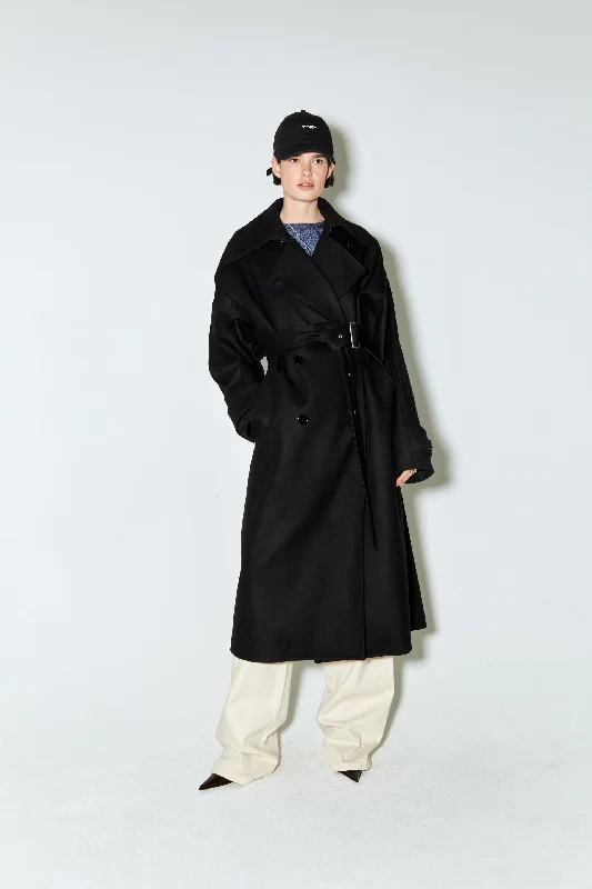 Fashion pieces that complement every woman’s style   MATISS trench coat black