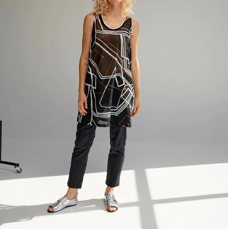 Fashion-forward women’s clothing on a budget   Melanie Dress In Black/multi