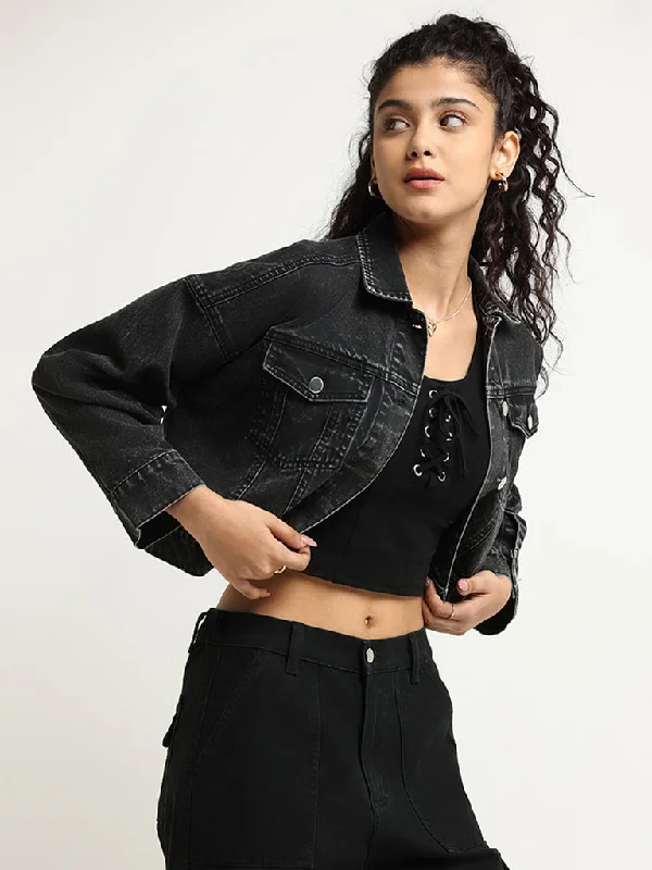 A perfect wardrobe for fashionable women   Nuon Black Crop Denim Jacket