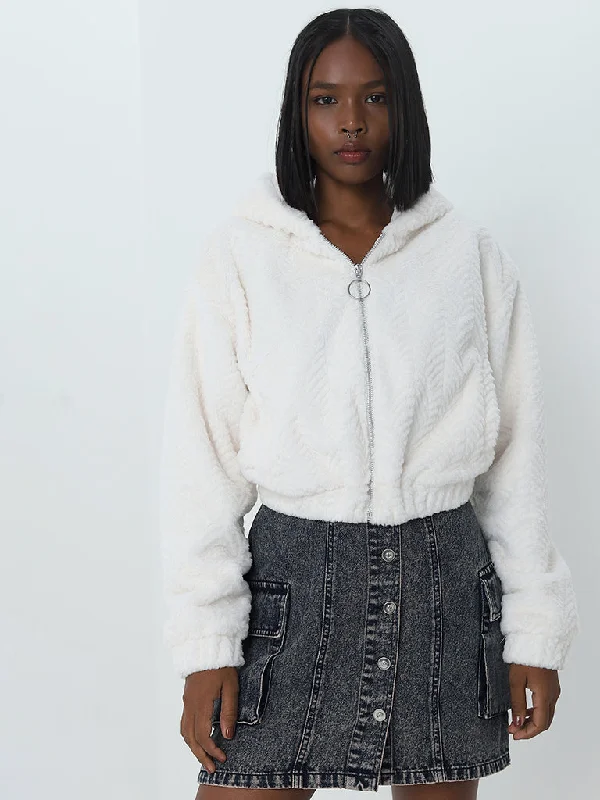 Step into style with our women’s clothing collection Nuon Off-White Textured Fleece Jacket Step into style with our women’s clothing collection Nuon Off-White Textured Fleece Jacket